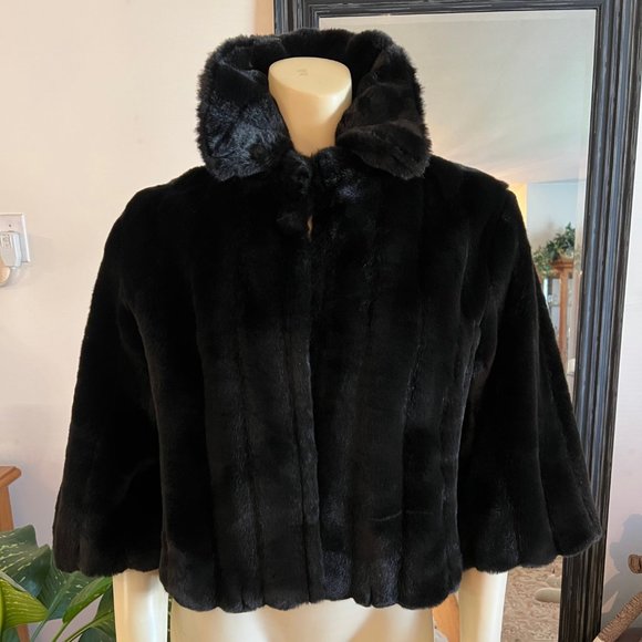 GAP Jackets & Blazers - Gap Faux Fur Shrug Jacket - ADORBS